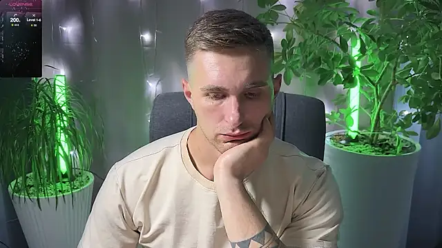 Sweeet  boy online show from March 2025 08:00:01 PM