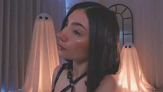 Snapshot of AmyArmstrong chatting on October 2025 02:28:02 PM AmyArmstrong online show from October 2025 02:28:02 PM