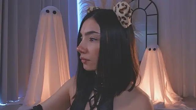 Snapshot of AmyArmstrong chatting on October 2025 03:01:02 PM AmyArmstrong online show from October 2025 03:01:02 PM