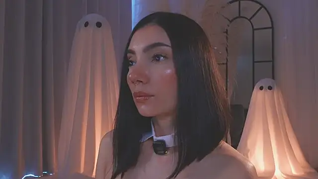 Snapshot of AmyArmstrong chatting on October 2025 07:49:01 PM AmyArmstrong online show from October 2025 07:49:01 PM