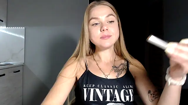 Snapshot of Sunbeam_ chatting on October 2025 09:34:01 PM Sunbeam online show from October 2025 09:34:01 PM