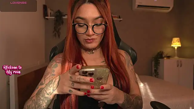 Snapshot of DaniDusan_ chatting on February 2025 10:02:01 PM DaniDusan online show from February 2025 10:02:01 PM