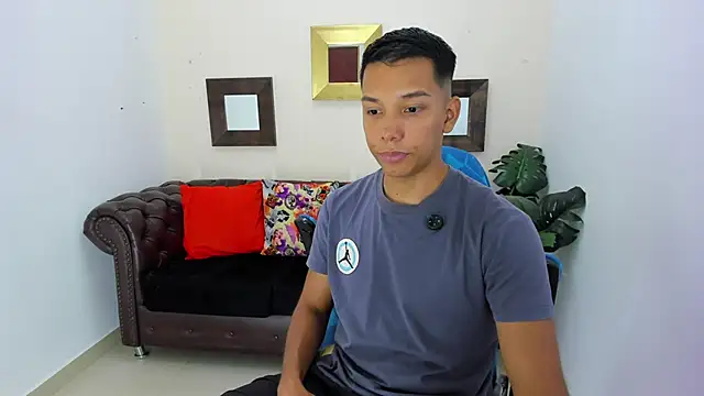 Edwin Blaz online show from September 2025 03:43:02 AM
