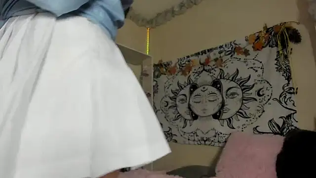 Laughing Naty online show from September 2025 12:47:01 AM