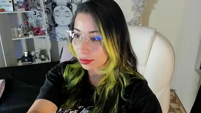 Laughing Naty online show from October 2025 01:57:01 AM