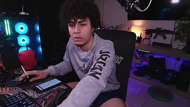 Snapshot of bigryann23 chatting on December 2024 07:11:02 AM bigryann23 online show from December 2024 07:11:02 AM