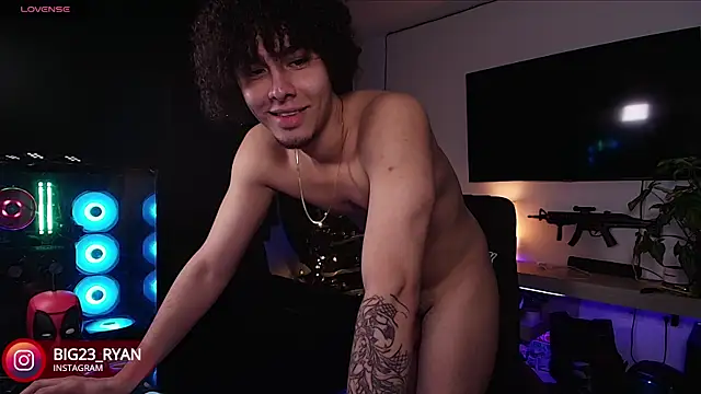 Snapshot of bigryann23 chatting on January 2025 12:55:02 AM bigryann23 online show from January 2025 12:55:02 AM