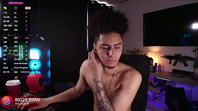 Snapshot of bigryann23 chatting on January 2025 09:25:02 PM bigryann23 online show from January 2025 09:25:02 PM