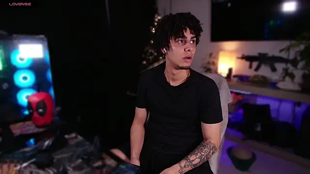 Snapshot of bigryann23 chatting on January 2025 03:55:01 AM bigryann23 online show from January 2025 03:55:01 AM