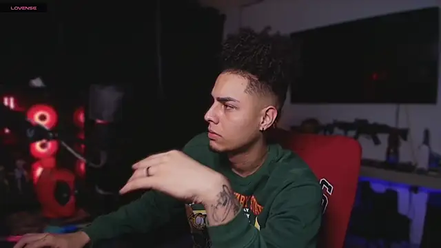 Snapshot of bigryann23 chatting on February 2025 12:40:02 AM bigryann23 online show from February 2025 12:40:02 AM