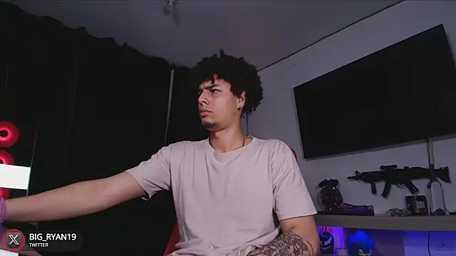 Snapshot of bigryann23 chatting on March 2025 03:29:02 AM bigryann23 online show from March 2025 03:29:02 AM