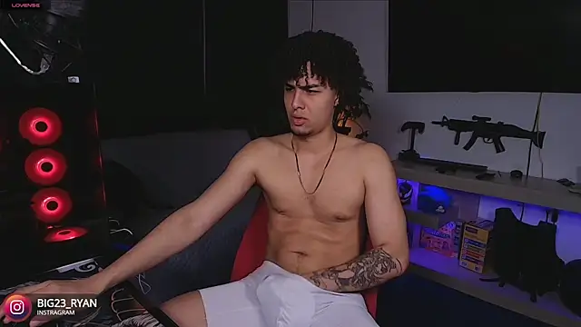 Snapshot of bigryann23 chatting on March 2025 03:14:01 AM bigryann23 online show from March 2025 03:14:01 AM