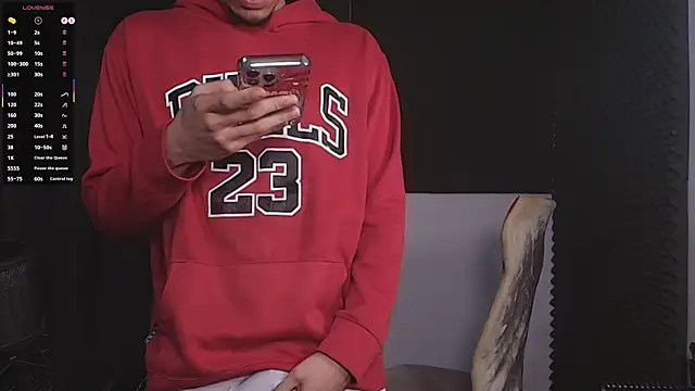 Snapshot of bigryann23 chatting on October 2025 12:20:01 AM bigryann23 online show from October 2025 12:20:01 AM