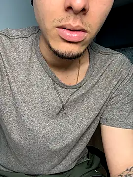 Snapshot of bigryann23 chatting on November 2025 10:09:02 PM bigryann23 online show from November 2025 10:09:02 PM