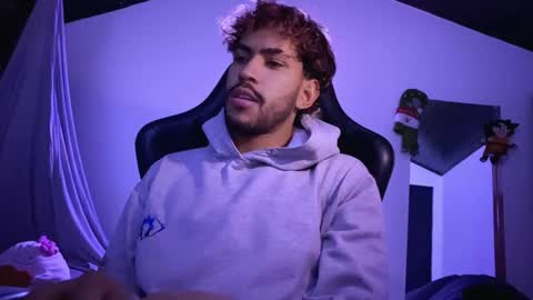 E V I L online show from November 2025 04:03:02 AM