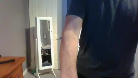 Snapshot of 999gbb_gmx chatting on December 2025 01:00:01 AM DildoRidingDilf online show from December 2025 01:00:01 AM