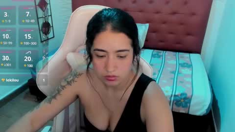 _cristal_smith_ online show from February 2025 06:00:01 PM