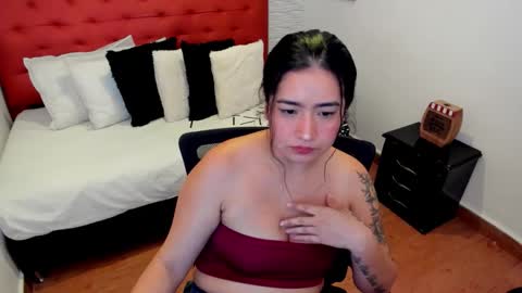 _cristal_smith_ online show from September 2025 03:45:01 PM