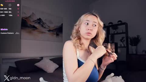 Rina online show from February 2025 08:11:02 PM