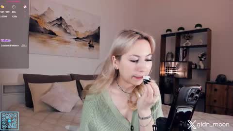 Rina online show from October 2025 07:41:01 PM