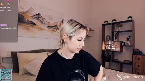 Rina online show from December 2025 08:02:01 PM