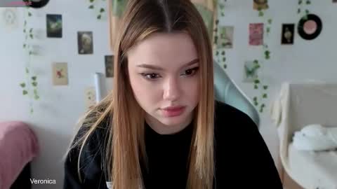 Snapshot of _kitekat_ chatting on November 2025 08:03:02 AM _kitekat_ online show from November 2025 08:03:02 AM