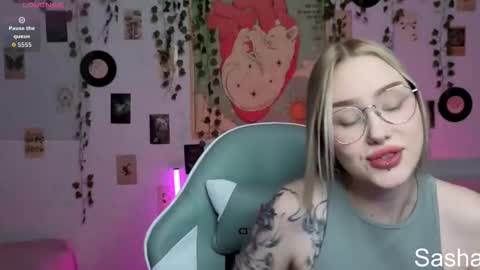 Snapshot of _kitekat_ chatting on November 2025 12:26:01 PM _kitekat_ online show from November 2025 12:26:01 PM