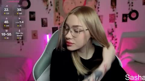 Snapshot of _kitekat_ chatting on November 2025 11:27:02 AM _kitekat_ online show from November 2025 11:27:02 AM