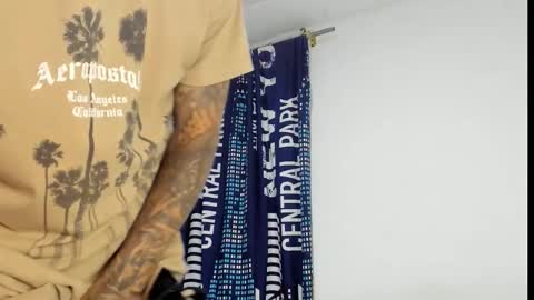 _logan_colton_ online show from December 2025 01:44:01 AM