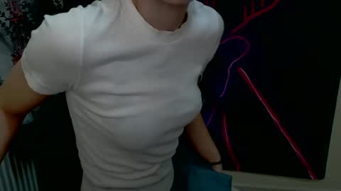 Clara online show from December 2024 12:03:01 PM