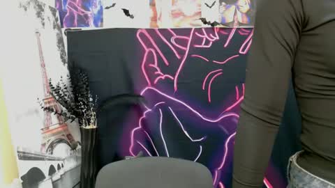 Clara online show from December 2024 01:14:01 PM