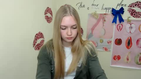 Clara online show from December 2024 10:06:02 AM