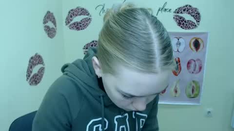 Clara online show from January 2025 06:59:02 AM