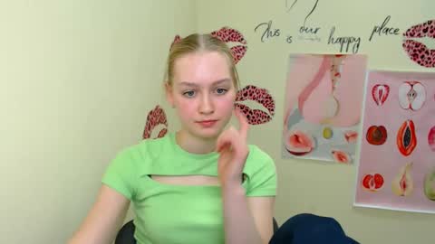 Clara online show from February 2025 04:40:02 PM