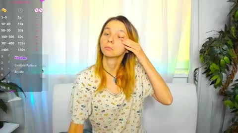 Scarlett online show from September 2025 07:35:02 AM