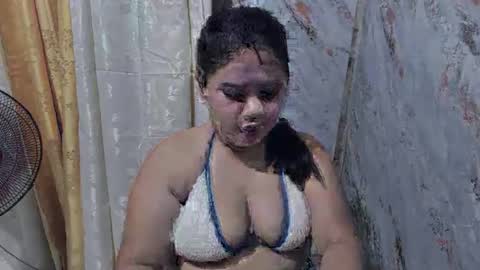 Snapshot of _natalieey chatting on October 2025 05:30:01 PM nics online show from October 2025 05:30:01 PM