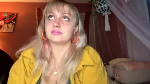 _peaceoutgirlscout_ online show from November 2025 11:26:01 PM