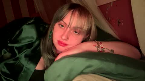 _peaceoutgirlscout_ online show from December 2025 09:16:01 AM