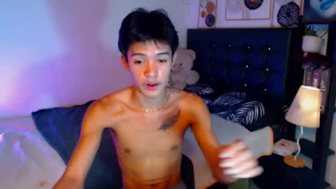 Snapshot of _robinmartinxx chatting on March 2025 12:33:02 PM _robinmartinxx online show from March 2025 12:33:02 PM