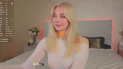 Sophie online show from September 2025 07:58:02 PM