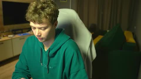 OLIVERpvt is open online show from November 2025 11:58:01 AM