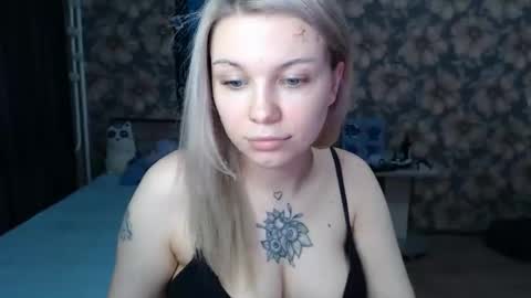 Snapshot of aalicebubble chatting on February 2025 09:14:02 PM Alice online show from February 2025 09:14:02 PM