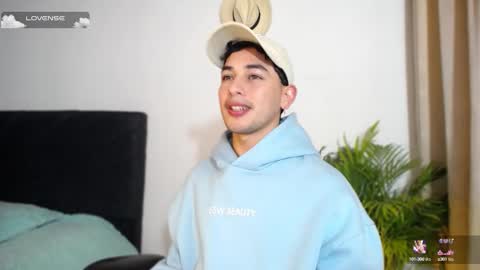 Snapshot of aaron_speitzer chatting on October 2025 08:28:01 PM KAI online show from October 2025 08:28:01 PM