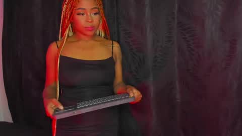 Simone    may online show from February 2025 09:30:01 AM