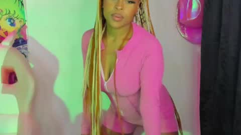 Simone    may online show from February 2025 10:07:02 AM