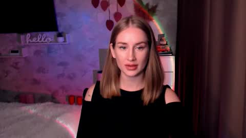 Anna online show from September 2025 06:52:02 PM