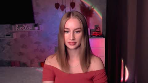 Anna online show from September 2025 06:42:02 PM