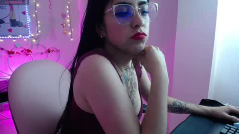 Adri  online show from February 2025 09:11:01 AM