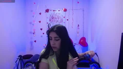 Adri  online show from February 2025 03:12:02 AM