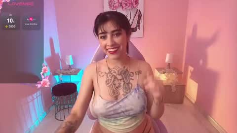 Adri  online show from September 2025 04:12:02 AM